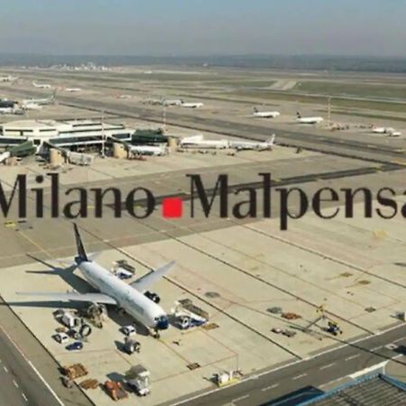 10' Da Malpensa & 1' Dalla Stazione TreniShuttle Apartman Somma Lombardo Kültér fotó