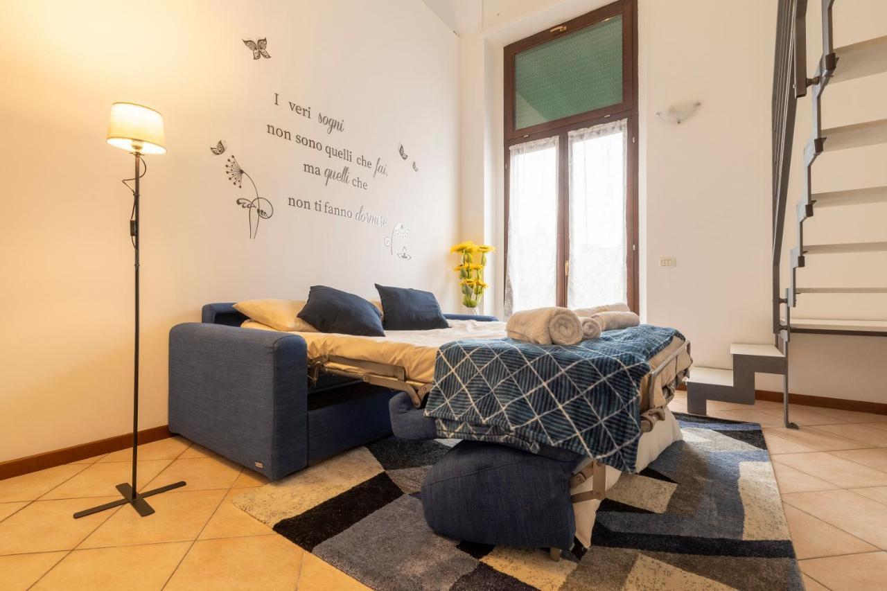 10' Da Malpensa & 1' Dalla Stazione TreniShuttle Apartman Somma Lombardo Kültér fotó