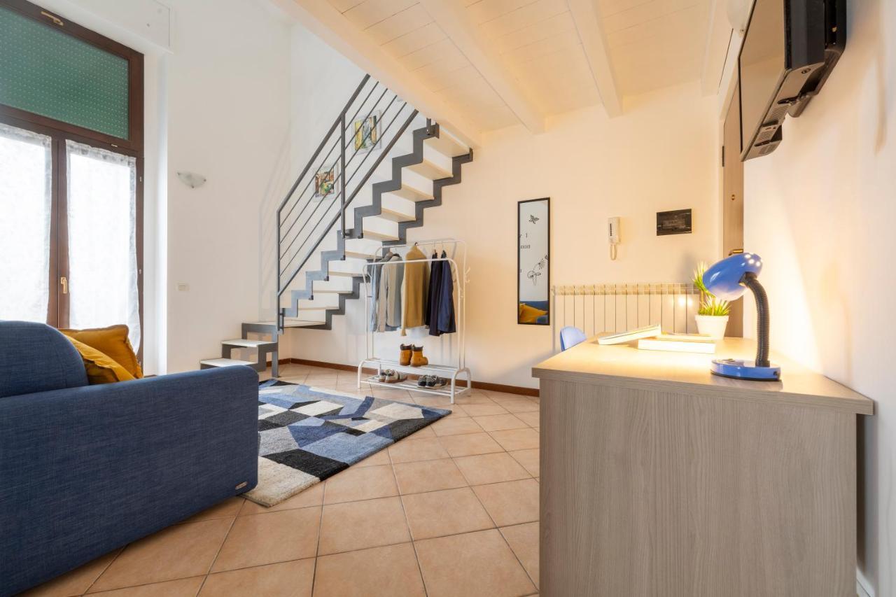 10' Da Malpensa & 1' Dalla Stazione TreniShuttle Apartman Somma Lombardo Kültér fotó
