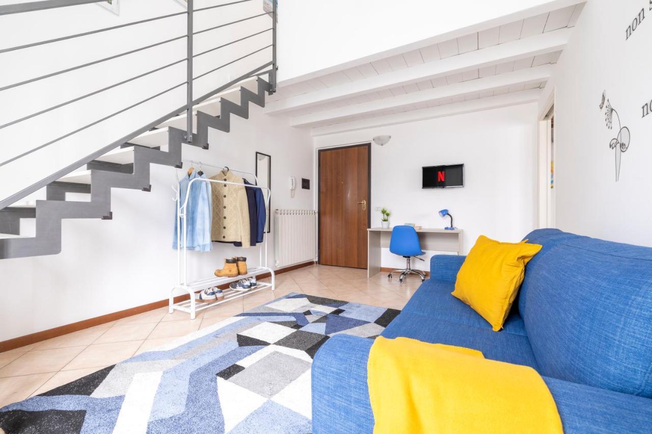 10' Da Malpensa & 1' Dalla Stazione TreniShuttle Apartman Somma Lombardo Kültér fotó